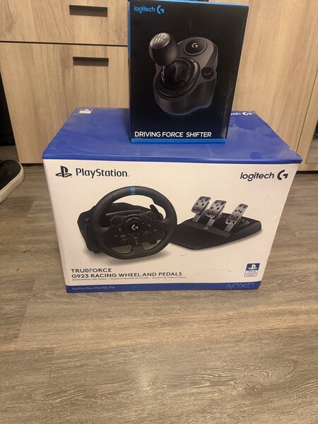 Volan Logitech + schimbator